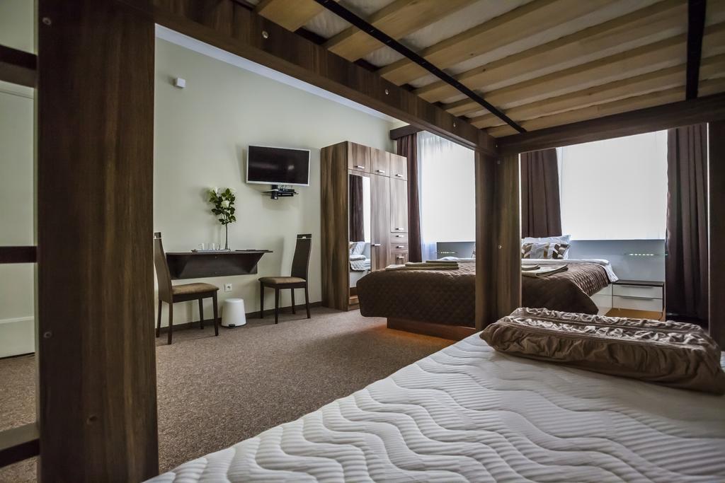 Luxury Air-Conditioned Rooms In Old Town Bratislava Exterior foto