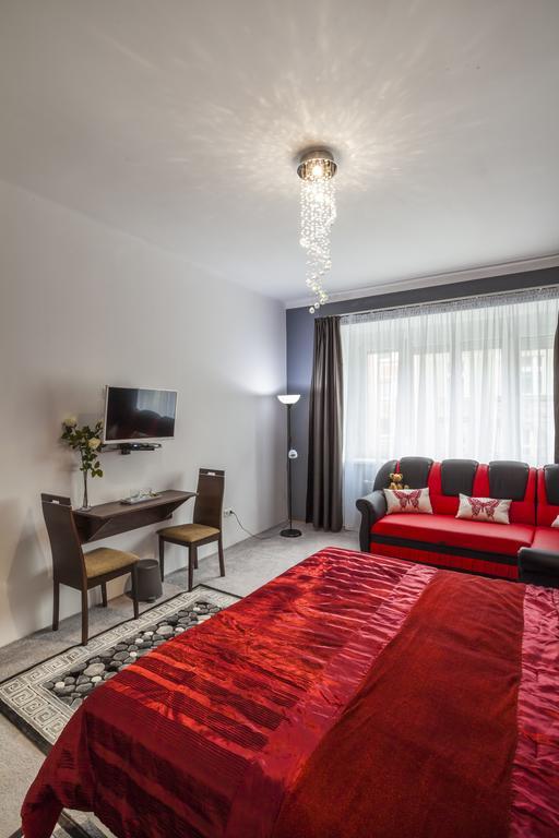 Luxury Air-Conditioned Rooms In Old Town Bratislava Exterior foto